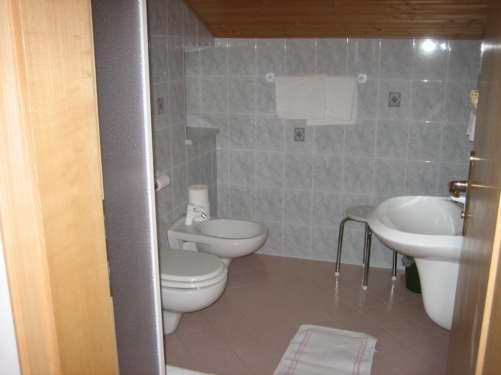 Garni Sonnegg Bed & Breakfast Petersberg Oda fotoğraf
