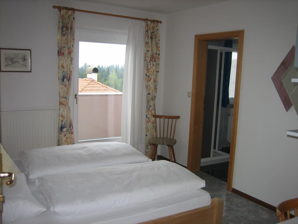 Garni Sonnegg Bed & Breakfast Petersberg Oda fotoğraf